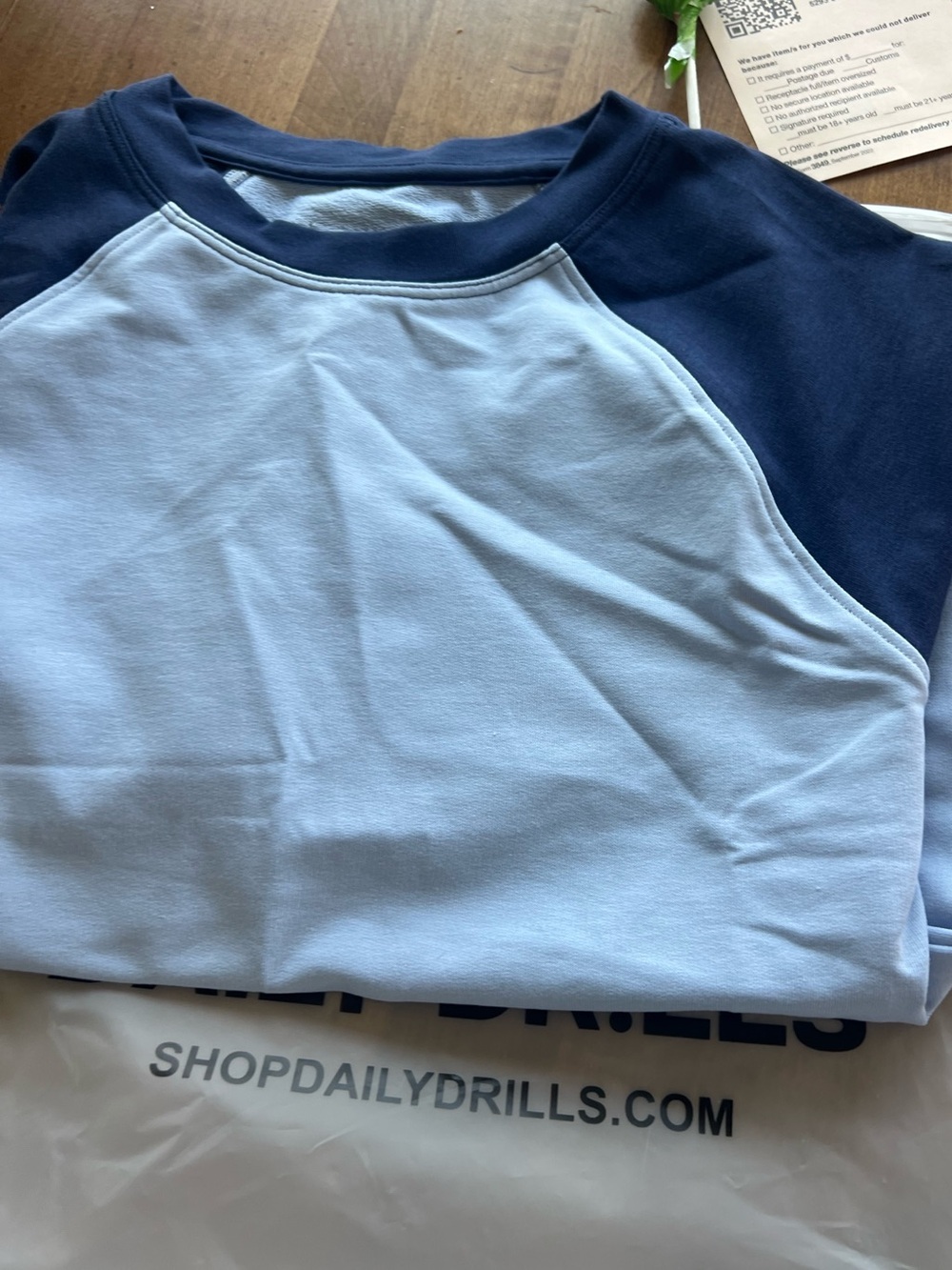 Daily Drills Light Blue & Navy Raglan Cap Sleeve Top L